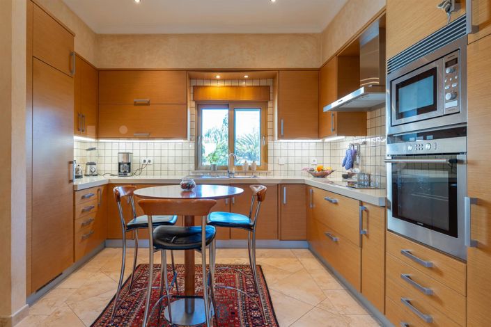 Image No.13-5 Bed House for sale