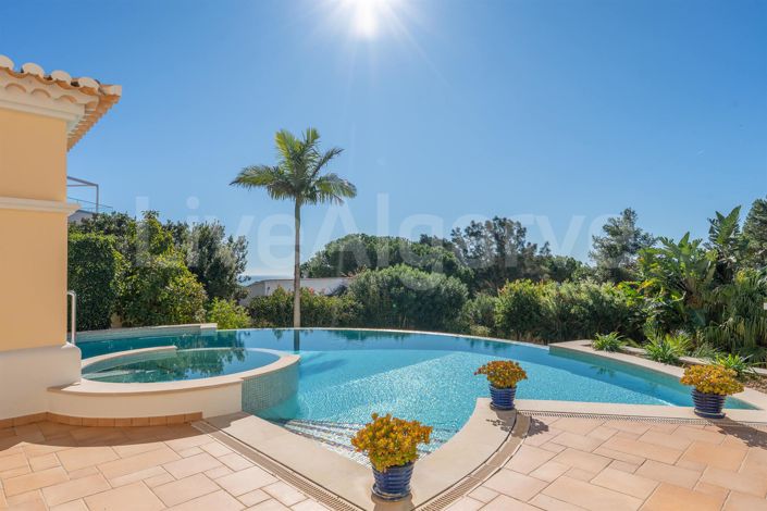 Image No.39-5 Bed House for sale