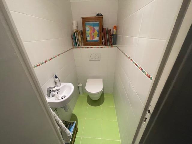 Image No.6-3 Bed House for sale