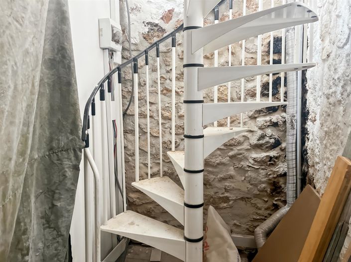 Image No.10-1 Bed House for sale