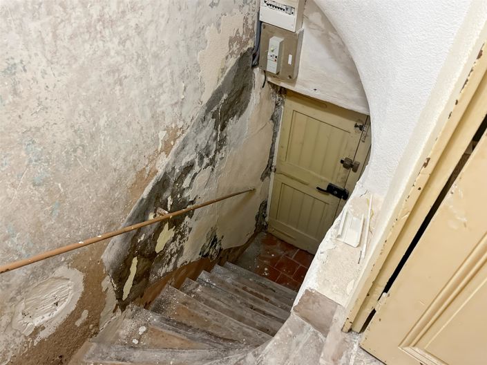 Image No.16-1 Bed House for sale