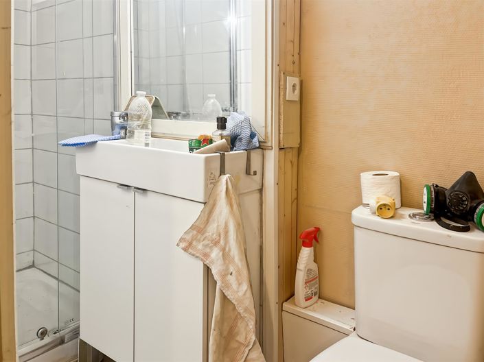 Image No.9-1 Bed House for sale