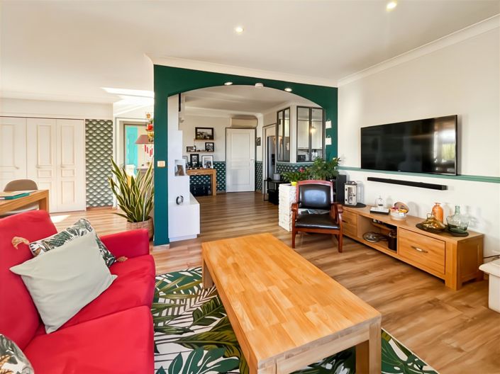 Image No.5-3 Bed House for sale