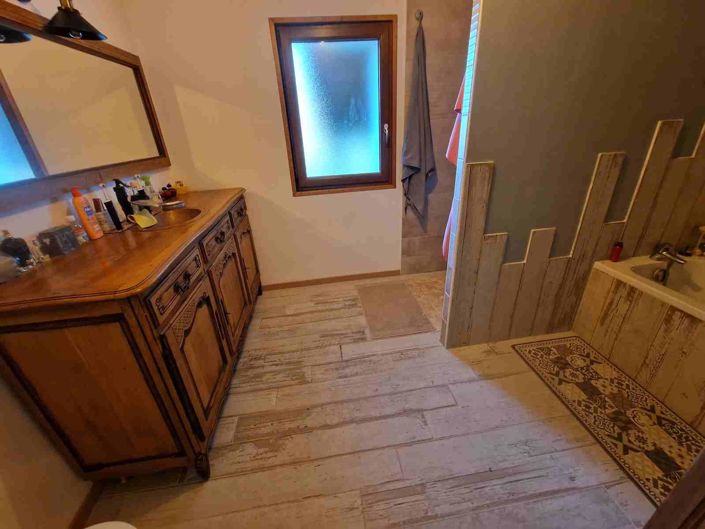 Image No.14-5 Bed House for sale