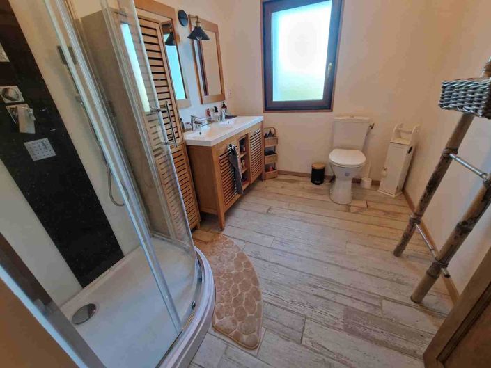 Image No.15-5 Bed House for sale