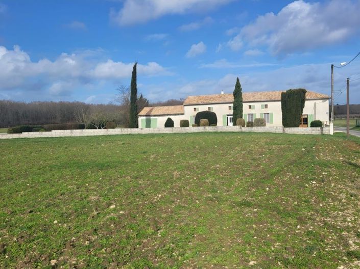 Image No.2-5 Bed House for sale