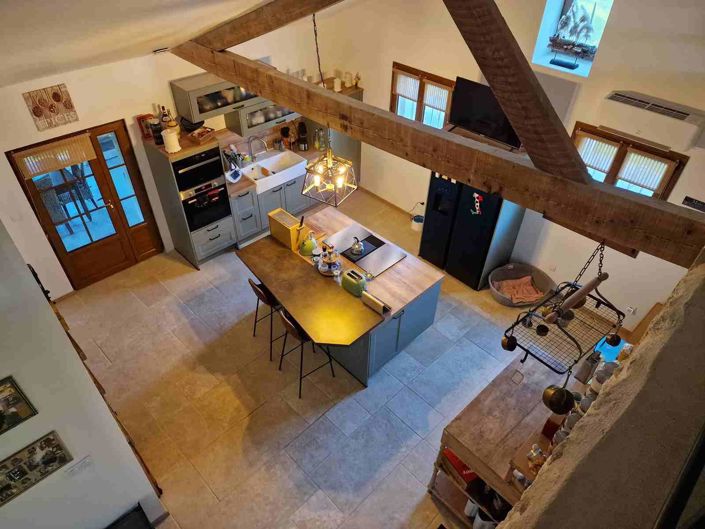 Image No.8-5 Bed House for sale