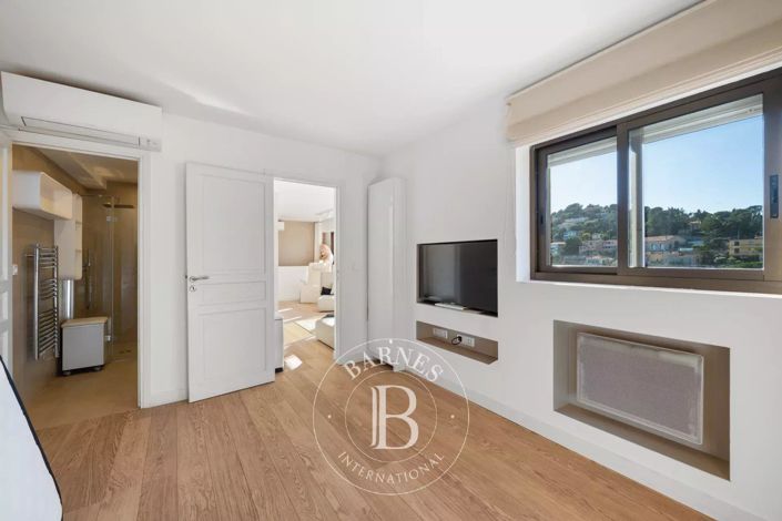 Image No.15-2 Bed Apartment for sale