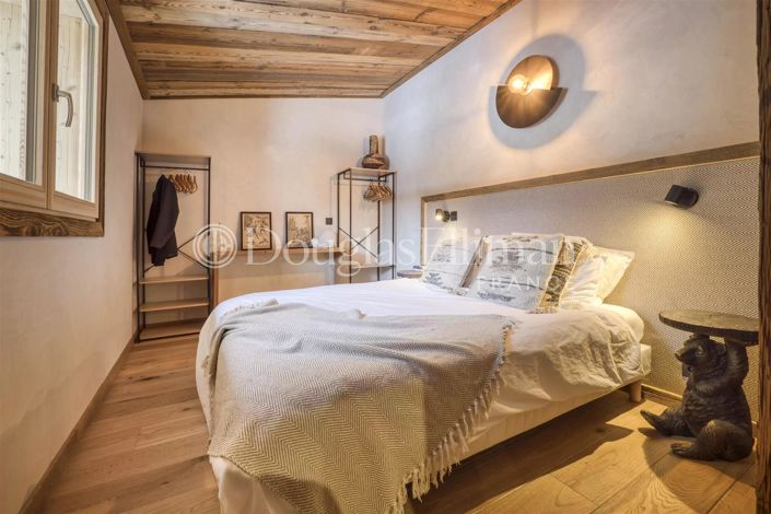 Image No.8-4 Bed House for sale