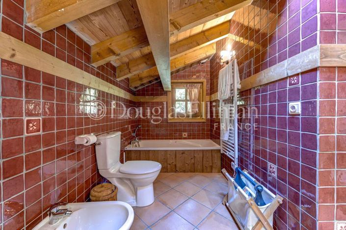 Image No.17-6 Bed House for sale