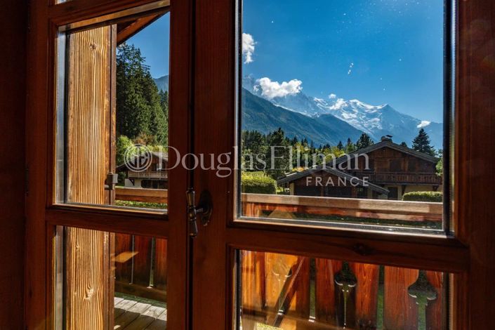 Image No.4-6 Bed House for sale