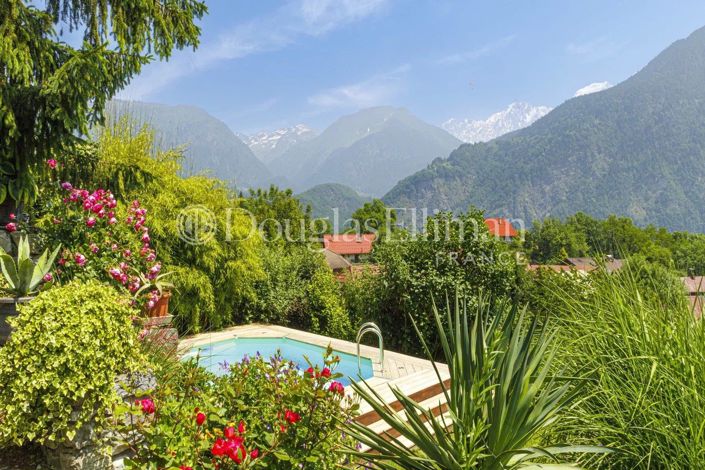 Image No.13-7 Bed House for sale