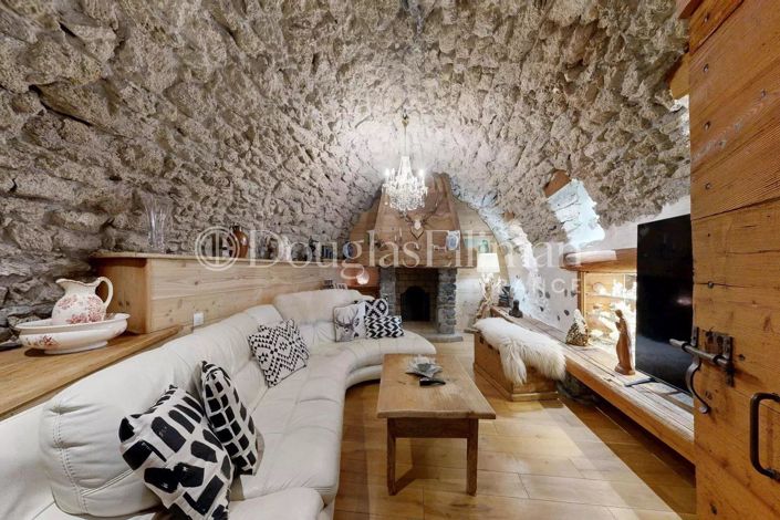 Image No.4-7 Bed House for sale