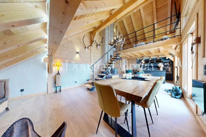 Image No.8-7 Bed House for sale