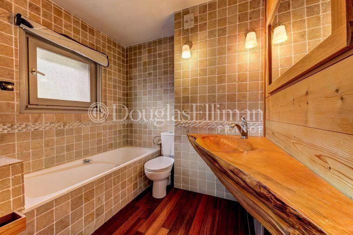 Image No.15-5 Bed House for sale