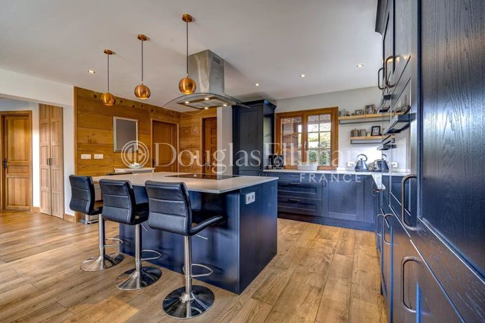 Image No.5-5 Bed House for sale