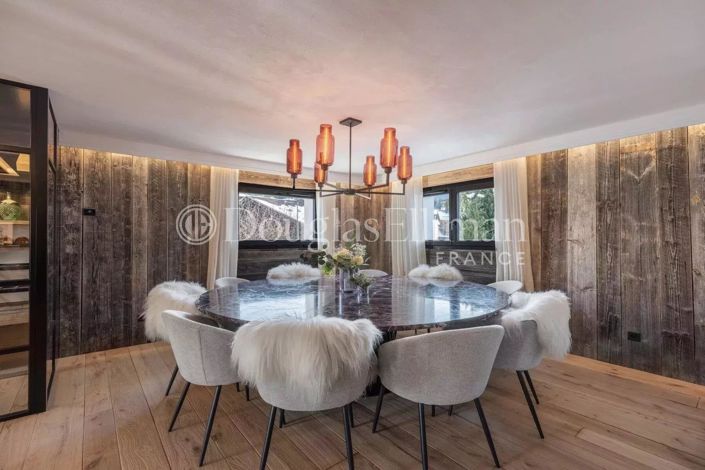 Image No.6-5 Bed House for sale