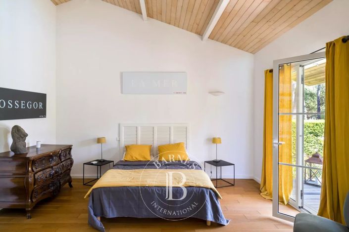 Image No.21-5 Bed House for sale