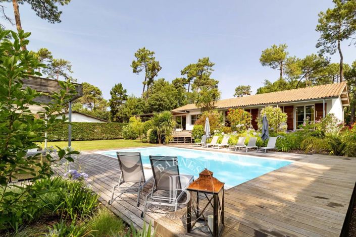 Image No.4-5 Bed House for sale