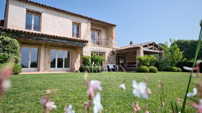 Image No.10-5 Bed House for sale