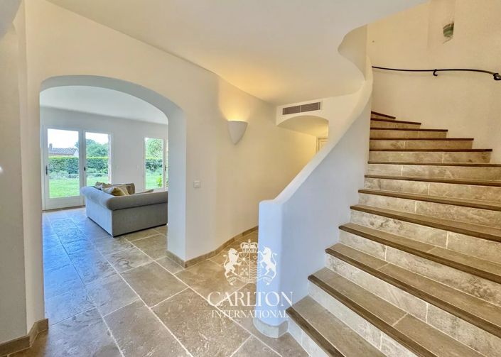 Image No.16-5 Bed House for sale