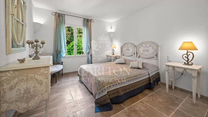 Image No.33-5 Bed House for sale