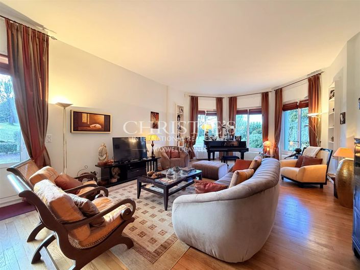 Image No.12-7 Bed House for sale