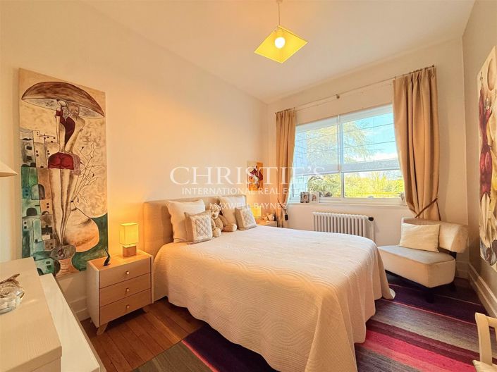 Image No.19-7 Bed House for sale