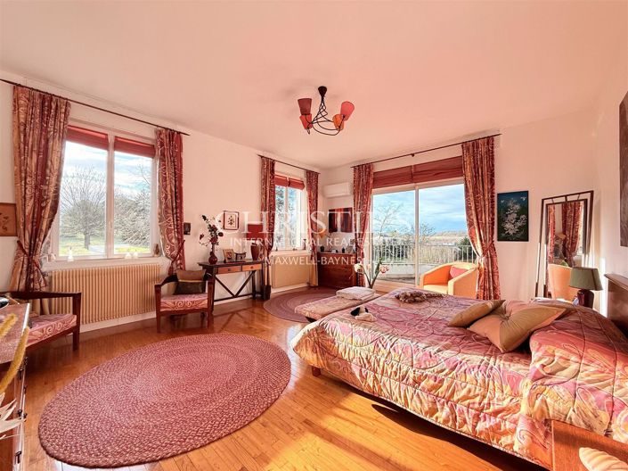 Image No.22-7 Bed House for sale