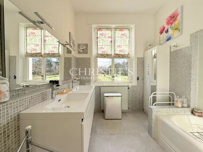 Image No.26-7 Bed House for sale