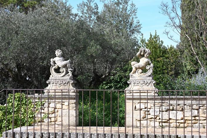 Image No.2-9 Bed House for sale