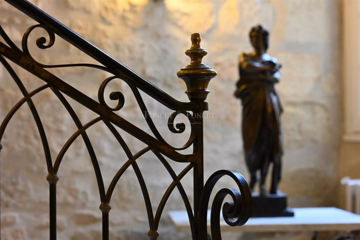 Image No.6-9 Bed House for sale