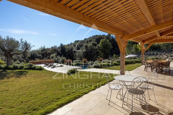 Image No.10-6 Bed House for sale