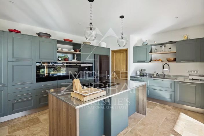 Image No.5-6 Bed House for sale