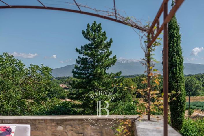 Image No.8-8 Bed House for sale