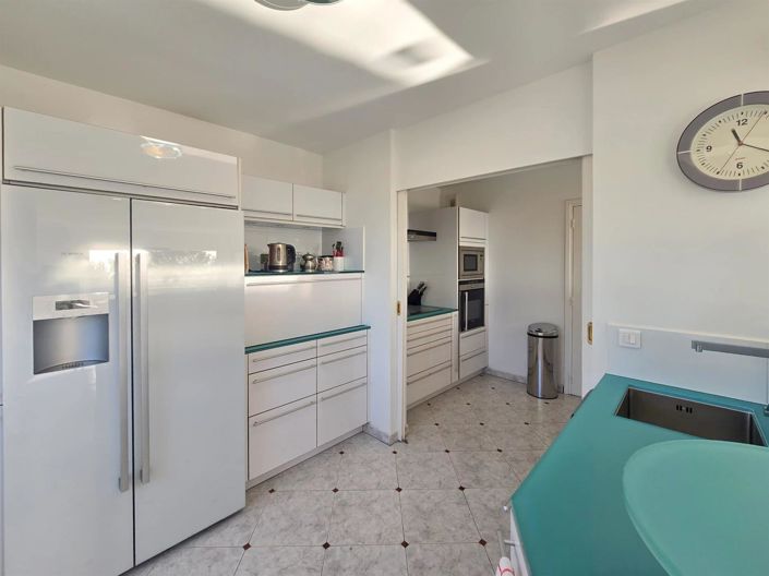 Image No.8-3 Bed Apartment for sale