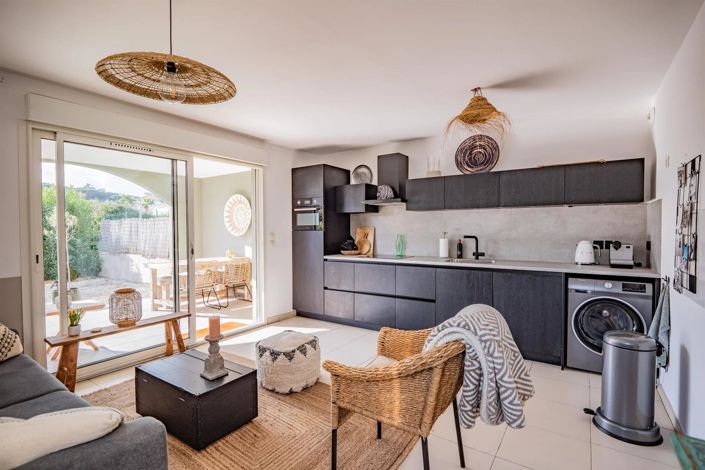 Image No.2-Appartement de 1 chambre à vendre à Les Issambres