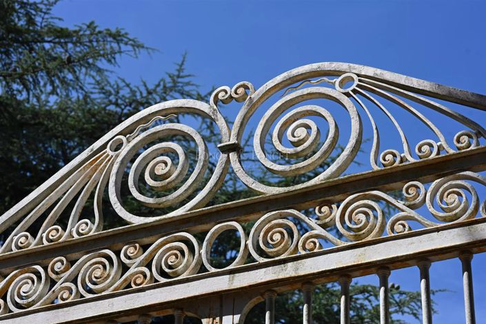 Image No.23-9 Bed House for sale