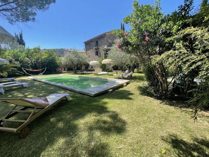 Image No.8-6 Bed House for sale