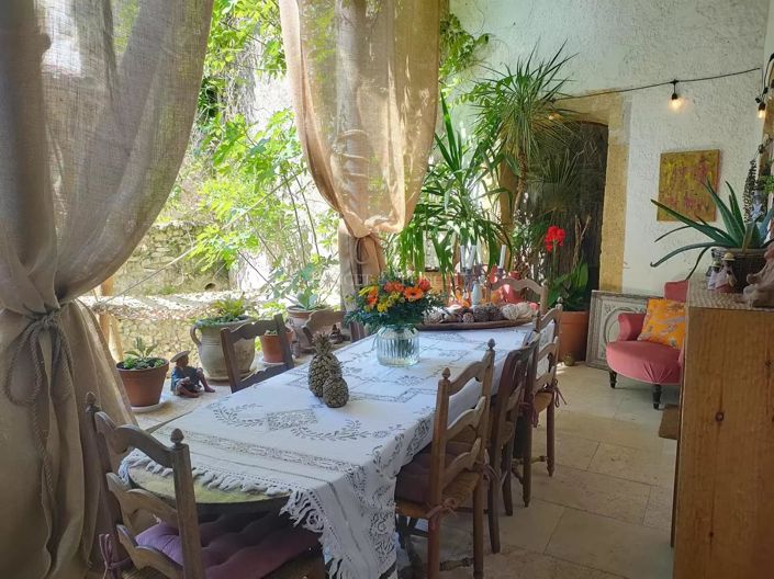 Image No.9-6 Bed House for sale