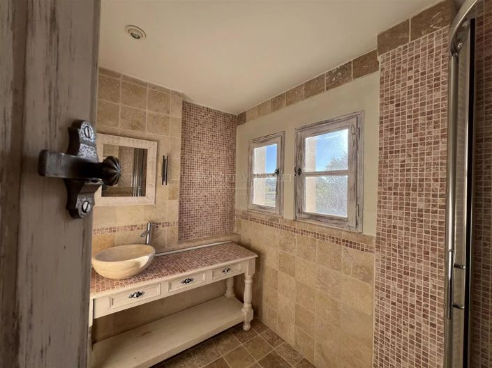 Image No.15-4 Bed House for sale