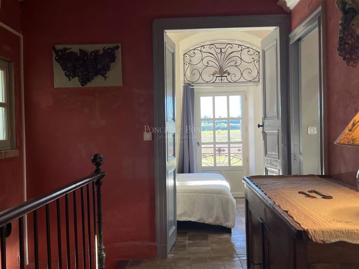 Image No.2-4 Bed House for sale