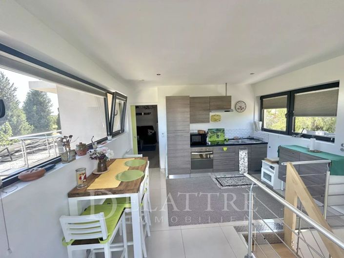 Image No.12-3 Bed House for sale