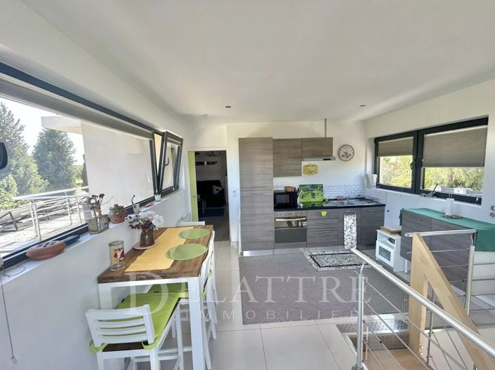Image No.14-3 Bed House for sale