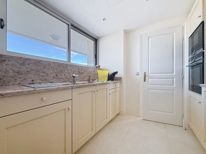 Image No.13-3 Bed Apartment for sale