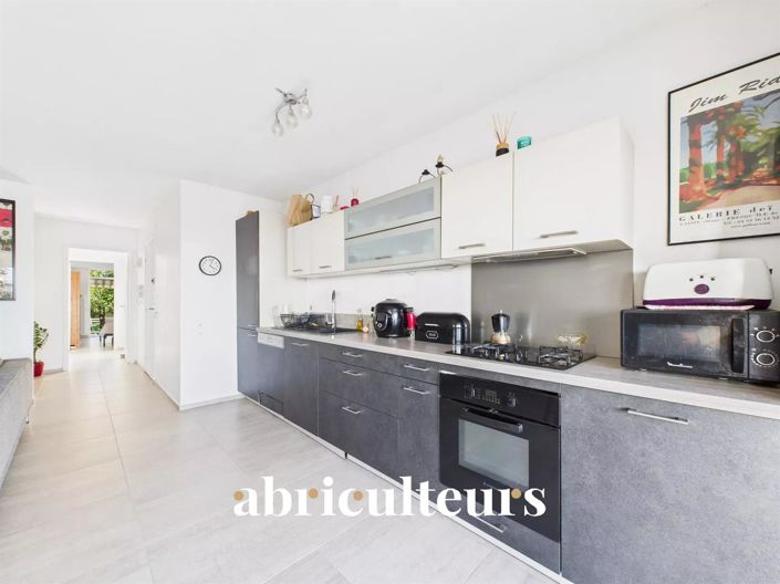 Image No.8-2 Bed Apartment for sale