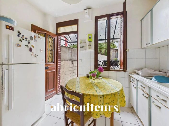 Image No.10-2 Bed House for sale