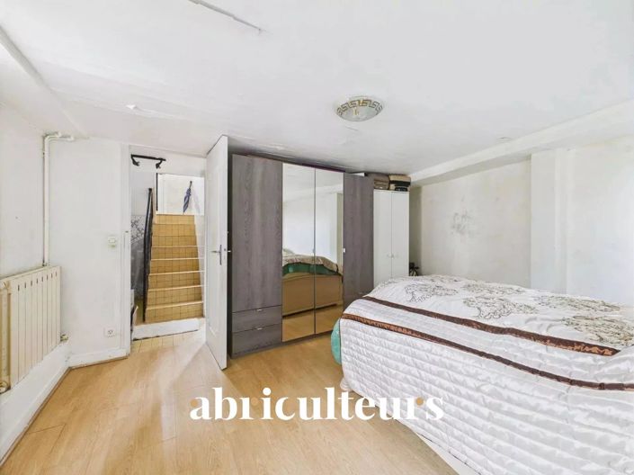 Image No.17-2 Bed House for sale