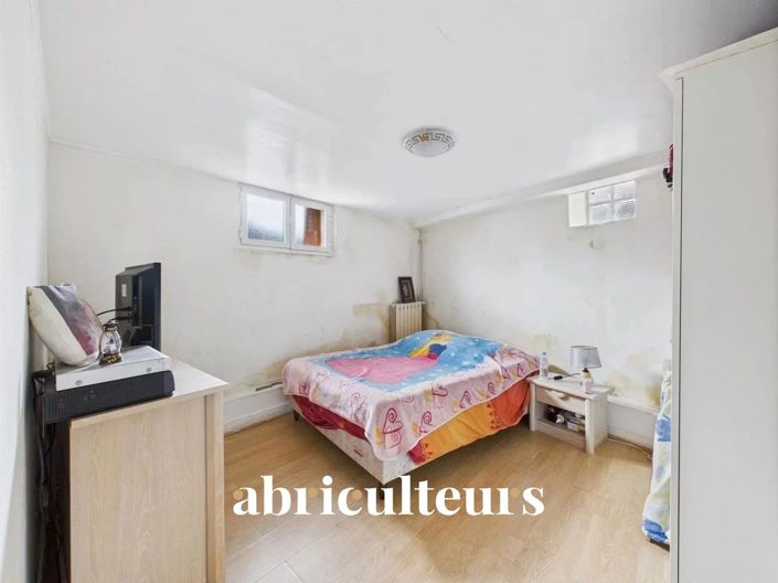 Image No.19-2 Bed House for sale