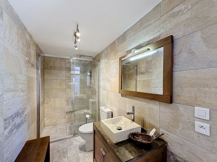 Image No.6-4 Bed House for sale